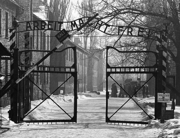 A holokauszt áldozatairól emlékeznek Nyíregyházán 