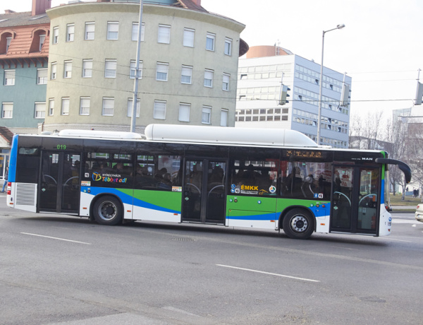 Nyári menetrend és új díjtermékek Nyíregyházán június 21-től