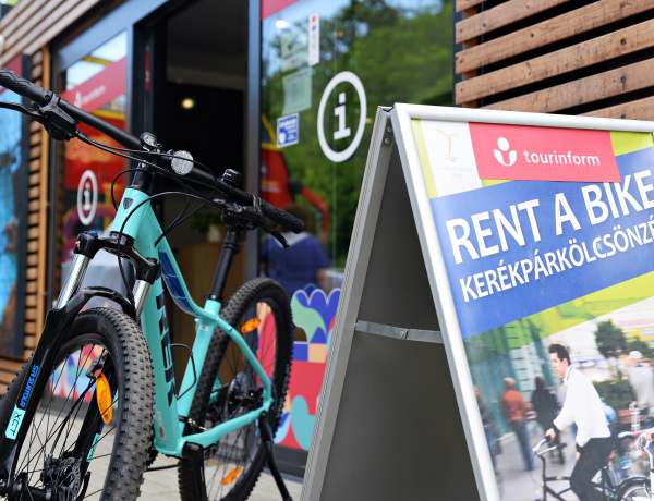 Új szezon - új szolgáltatások várja a turistákat a sóstói Tourinform iroda