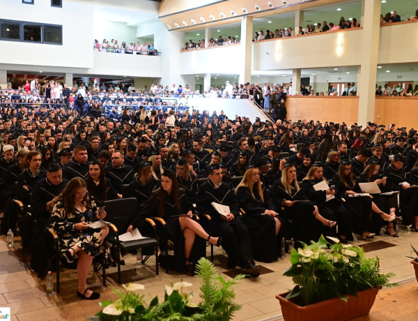 Diplomaosztó a Nyíregyházi Egyetemen – 570 hallgató személyesen vette át oklevelét