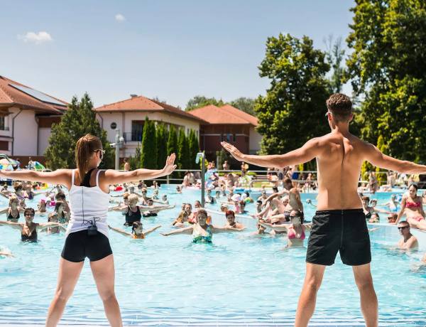 Fürdőturizmus – A kánikulának köszönhetően növekszik a forgalom a Parkfürdőben