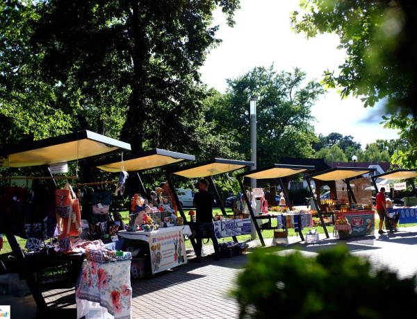 Sóstói piac – Idén lett tíz éves a népszerű piac, ahol színes kínálattal várják az érdeklődőket