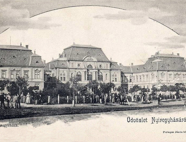 Amiről az utcák mesélnek... - Séták a Hősök terén 8.