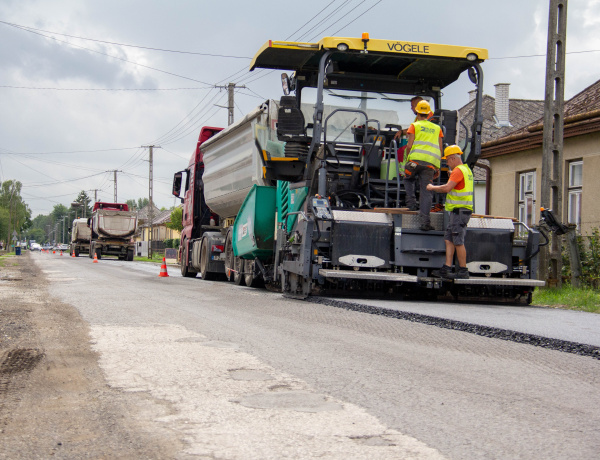 44 szakaszon 150 kilométer út újul meg a megyében!