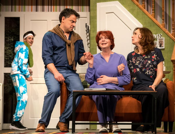 Közkívánatra még egyszer műsorra tűzik a Rém rendes vendég előadást a VIDOR Fesztiválon!