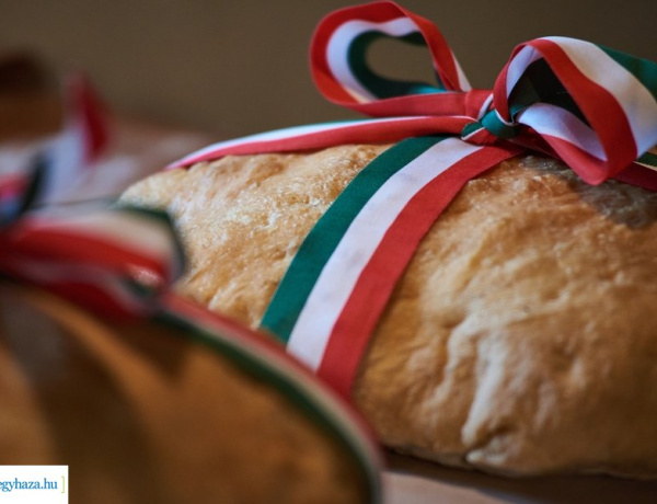 Ünnepi szentmise és kenyérszentelés Oroson 