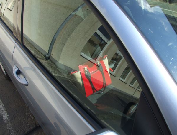 Segít a rendőrség! - tanácsok annak érdekében, hogy ne törjék fel a kocsiját