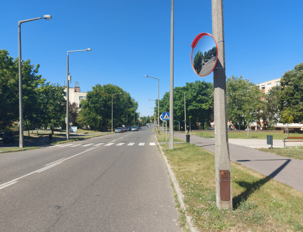 Forgalmi tükör segíti a kihajtást                         