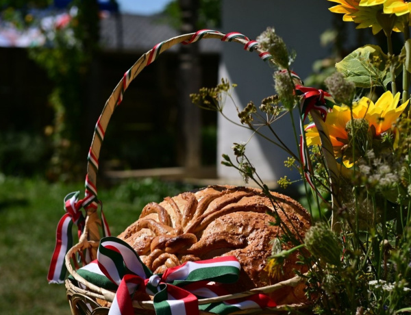 Ünnep a múzeumfaluban – Szent Istvánt és az új kenyeret ünnepelték