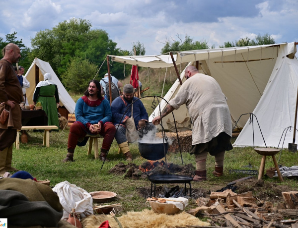 Tűz fölött, föld alatt – Különleges régészeti-gasztronómiai fesztivál a Sóstói Múzeumfaluban
