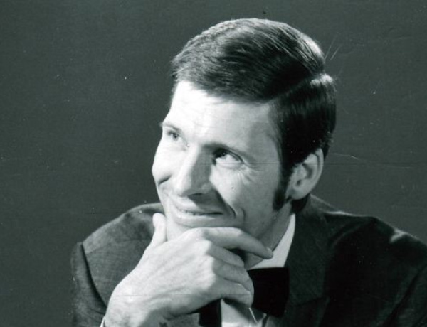 Ő énekelte az "Angelát"?  - Németh József táncdalénekes életművét mutatják be az Értékes Estéken