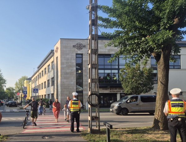 Fokozott rendőri jelenlét a zebráknál szeptember elsején