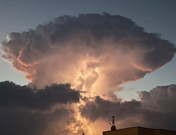 Independence day Nyíregyázán? - Volt, aki azt hitte, hogy jönnek az UFO-k!