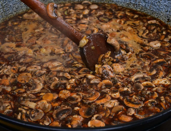 Bőven van étel a Nyíregyházi vadgasztro fesztiválon, csak a délutáni Homonyik koncert marad el