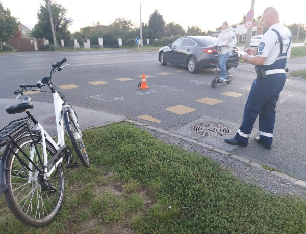 Biciklis és autó ütközött össze, kórház lett belőle