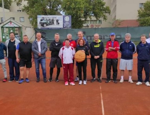 Ismét tenisztornával emlékeznek Jeszire                                    