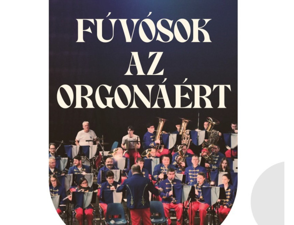 Tér-Zenét hallhatunk a Magyarok Nagyasszonya-társszékesegyház előtti téren