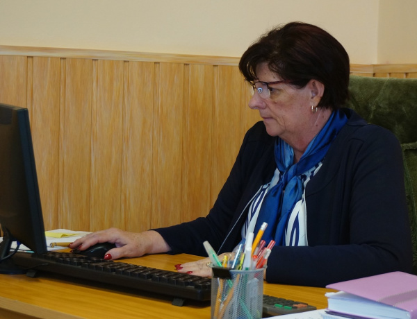 Ráb Jánosné fogadóórát tart                        