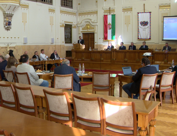 Közgyűlés – Újabb vármegyei elismerés Kapu Tibornak