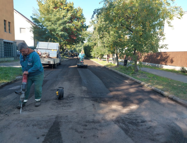 Pénteken már itt is új aszfalton közlekedhetünk 