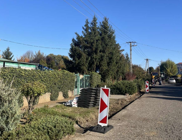 Újabb beruházás a félmilliárdos fejlesztésből - a Tímár utca felújítása is elkezdődött