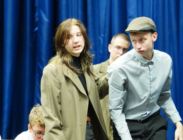 „Volt egy tánc…” – emlékezés ’56 hőseire : Ünnepi megemlékezést tartottak a Nyíregyházi Egyetemen az 1956-os forradalom 