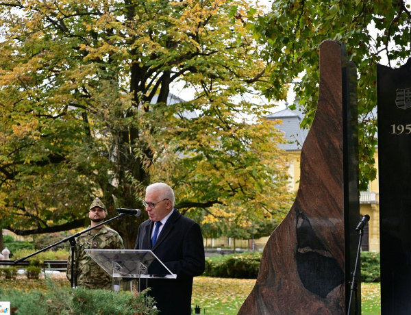 Tisztelgés a hősök előtt - A forradalom és szabadságharcra emlékezett Nyíregyháza két napon át
