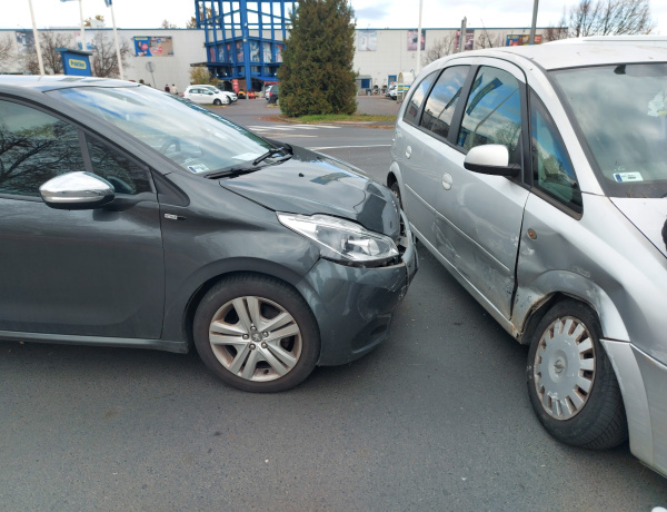 Biztonságosabban – felszámolták a baleseti gócpontot a Törzs utcán
