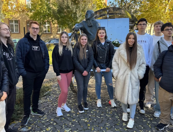  Krúdy nyomában – városismereti vetélkedőt szerveztek a SZIKSZI-ben