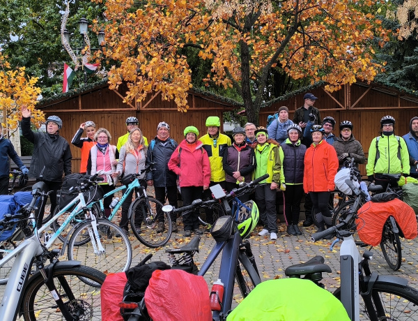 Gá-gá-gá, menjünk világgá! – Márton-napi tekergőzés Nyíregyházán