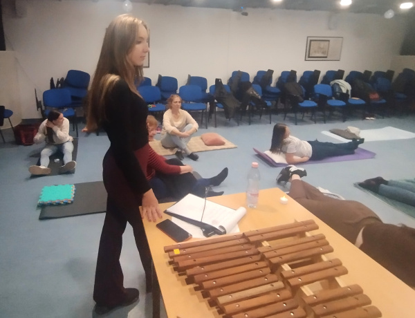  Térhangzás és relaxáció – Musical Chill-Out a Nyíregyházi Egyetemen