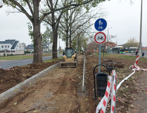 Felújítják a járdát és a kerékpárutat a Szalag utcán                               