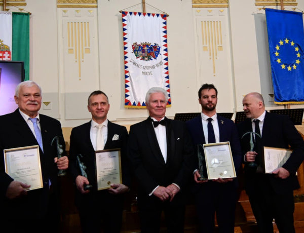 Vármegyei Prima Díjat kapott Tarczy Gyula, a Város-Kép Kft. főszerkesztője!