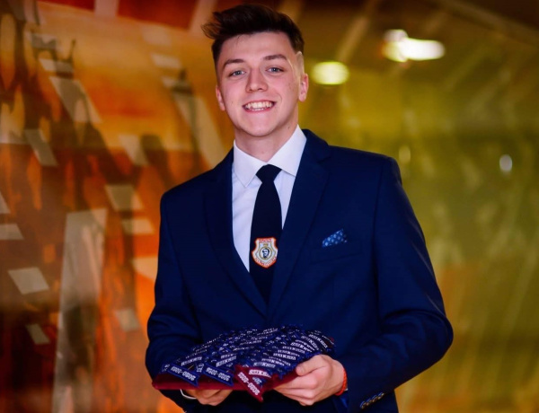 A SZIKSZI büszkesége az X-Faktor élő show-jában: Istenes Márkó újabb csillag a tehetségkutató egén