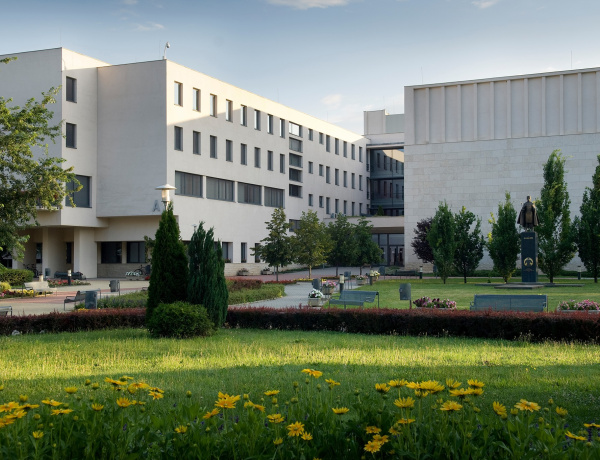 Mesterséges intelligencia, oktatás és fenntarthatóság: szakmai kerekasztal a Magyar Tudomány Ünnepén