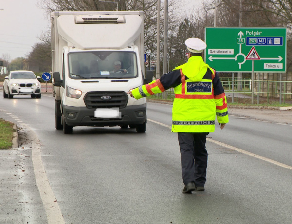 Roadpol – A nehéz tehergépkocsikat és buszokat ellenőrzik