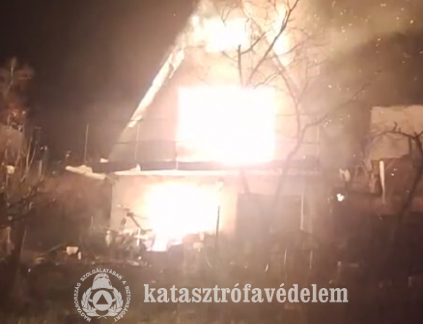 Halálos tűz pusztított Kabaláson - holttestet találtak a tűzoltók