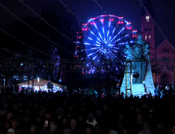  Meglepetés flashmobbal kápráztatták el a nyíregyháziakat! - Videó!