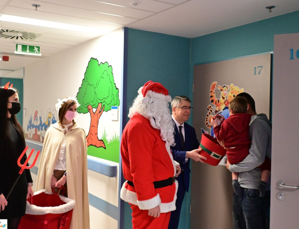 A kórházban is járt a Mikulás – a gyermekosztályra vitte a csomagokat