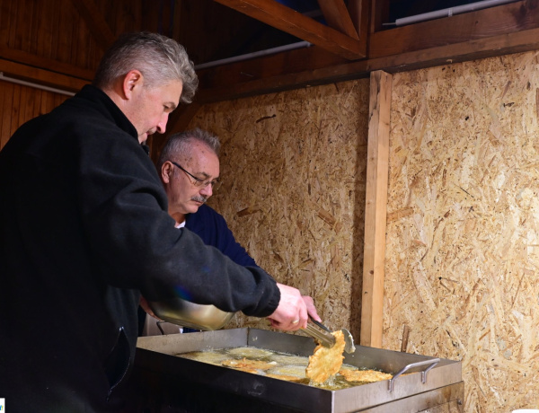 Ajándék lapcsánka az adventi forgatagban