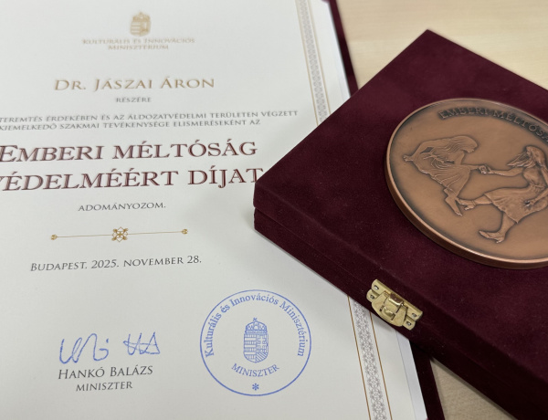 Elismerés – Munkásságáért díjban részesítették dr. Jászai Áront