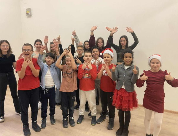 Új közösségi térrel gazdagodtak karácsonyra a Váci Mihály Tagintézmény tanulói