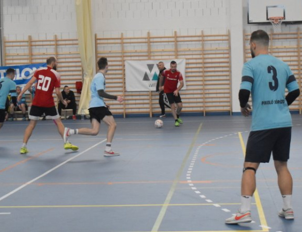 Zárul a terembajnokság első része - nagy csatákat vívnak az együttesek