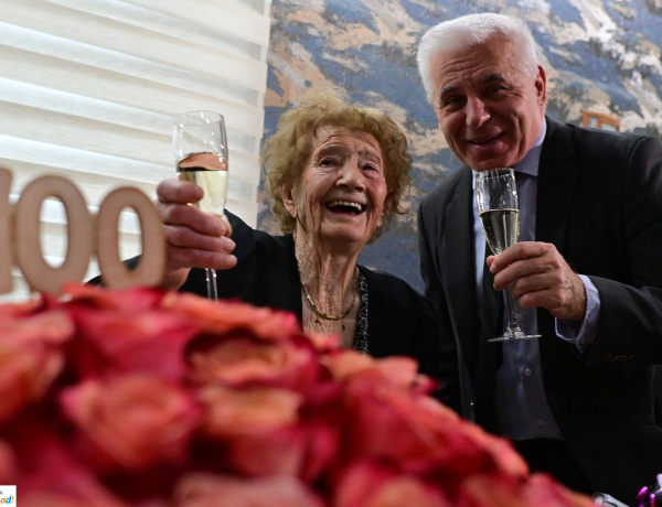 100 éves szépkorút köszöntöttek - Ilonka néni még bejár a virágboltjába 