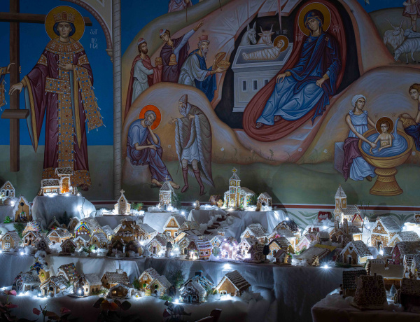 Mézeskalács falu épült a nyíregyházi görögkatolikus székesegyházban