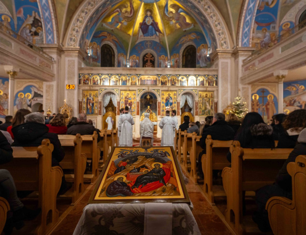 Megszületett a világ világossága – az év egyik legnagyobb keresztény ünnepére készültek az egyházak