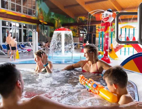 Telt házas kikapcsolódás - Az ünnepek alatt sok vendéget vonzott Aquarius Élményfürdő