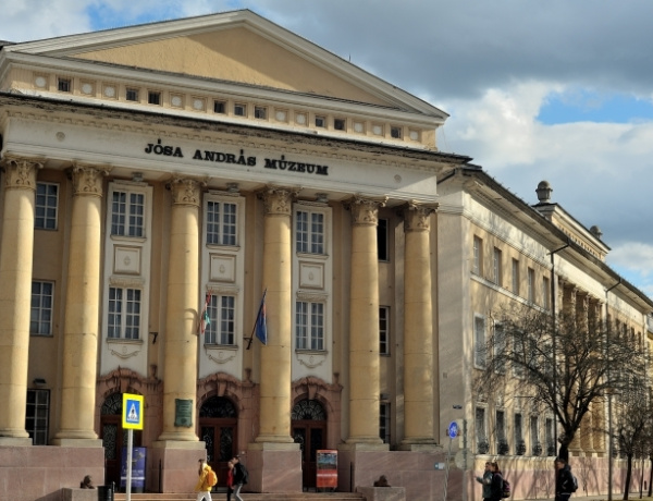A Jósa András Múzeum pályázatot hirdet humánpolitikai referens munkakör betöltésére