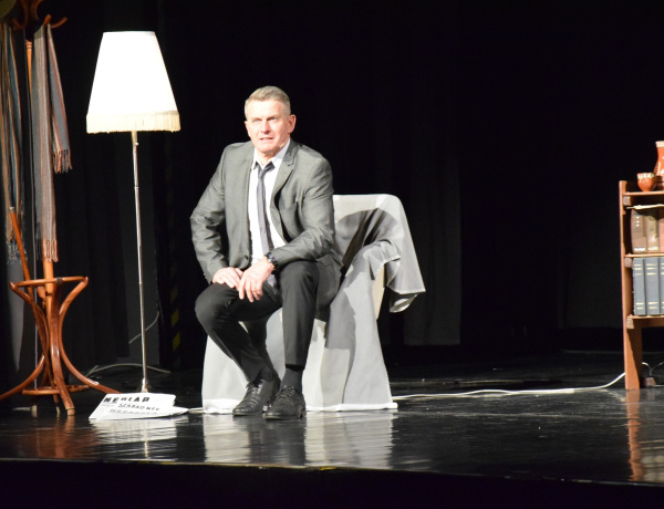 Lélekablak – Márai Sándort idézte meg Rékasi Károly a VMKK-ban