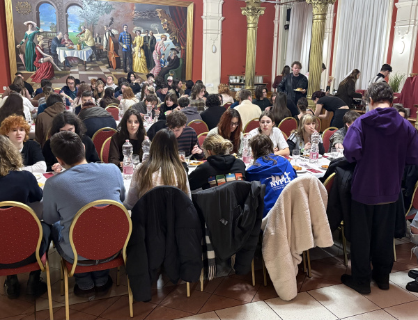 Játék, nevetés, csapatverseny – így kvízeztek a nyíregyházi fiatalok